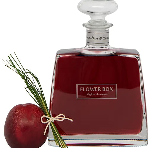 FLOWER BOX BLOOD PLUM & LEATHER - HALLMARK DIFFUSER 700ML