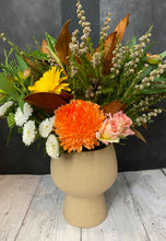 Seasonal Flower Petite Vase